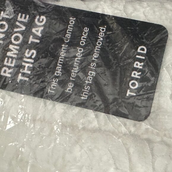 Plus Size Torrid Ivory Lace Tea-Length Wedding Dress Size 24 and Size 18 - Picture 12 of 13